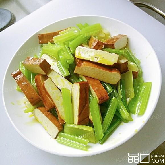 芹菜豆腐干的做法,芹菜豆腐干怎么做好吃,芹菜豆腐干的家常做法 
