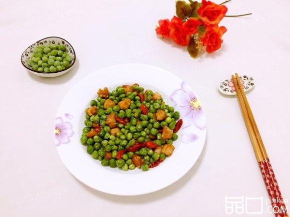 豌豆枸杞炒肉