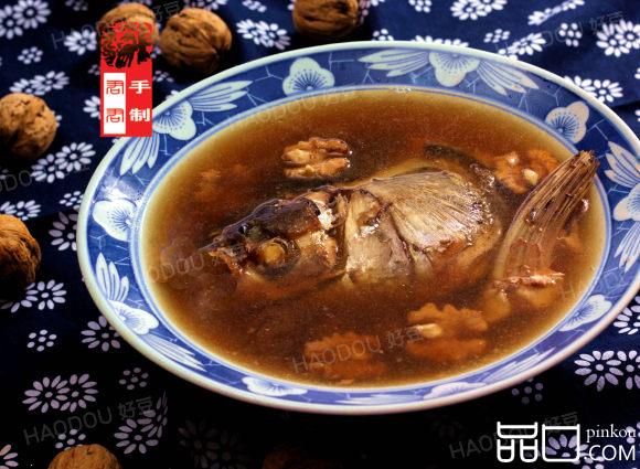 桂圆核桃鱼头汤