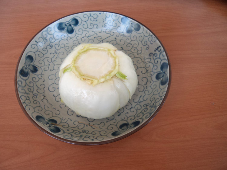 榛蘑炒白菜步骤2