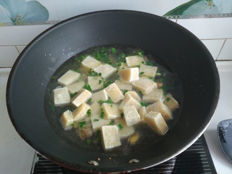 小白菜炖冻豆腐步骤5