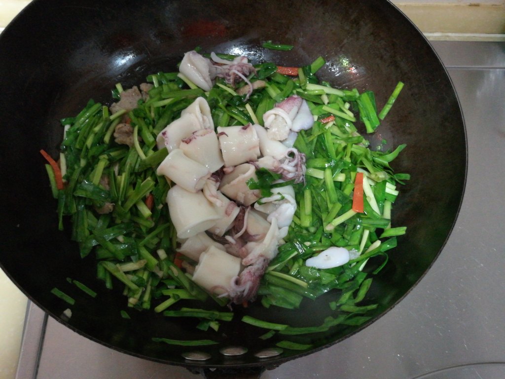 韭菜炒海兔步骤6