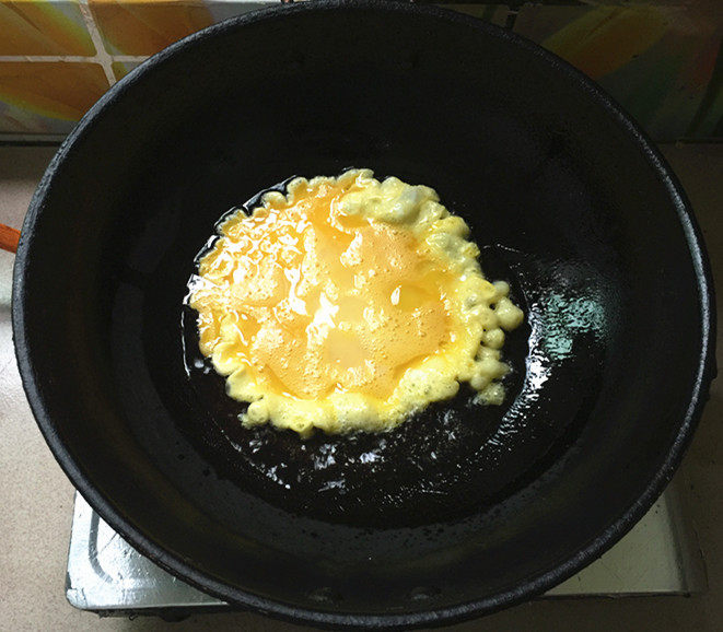腊肠鸡蛋炒意面步骤6
