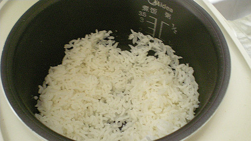 油条鸡蛋炒米饭步骤2