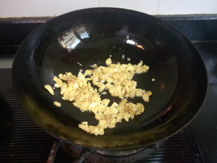 红肠蛋炒饭步骤4