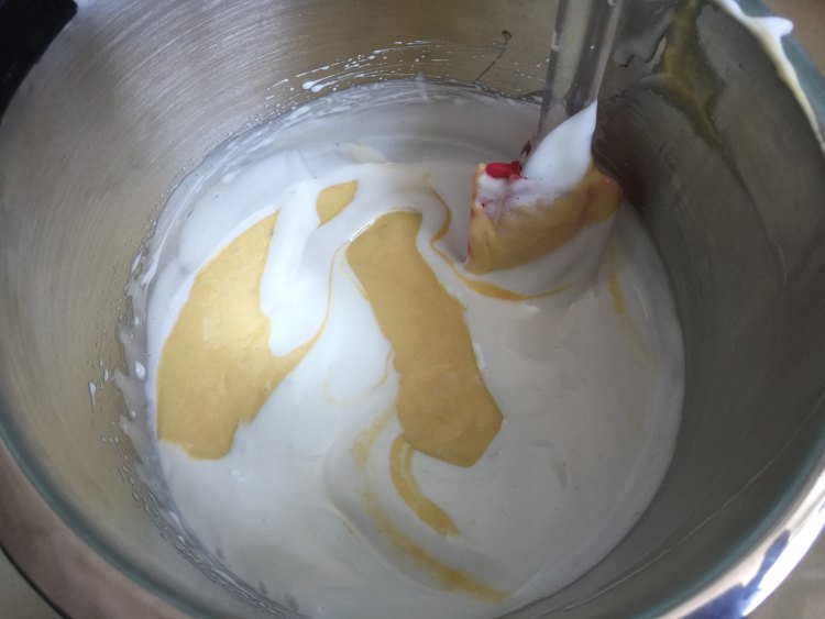 奶黄果味千层奶油蛋糕步骤6