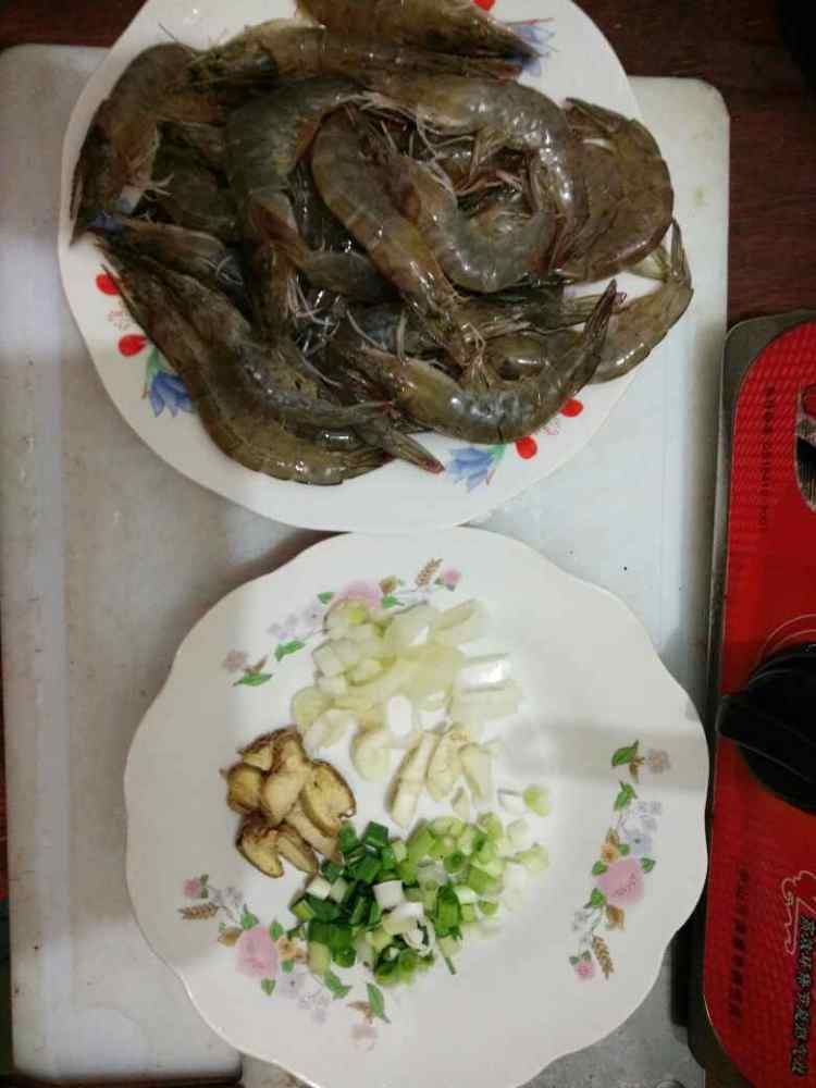 清炒基围虾步骤2