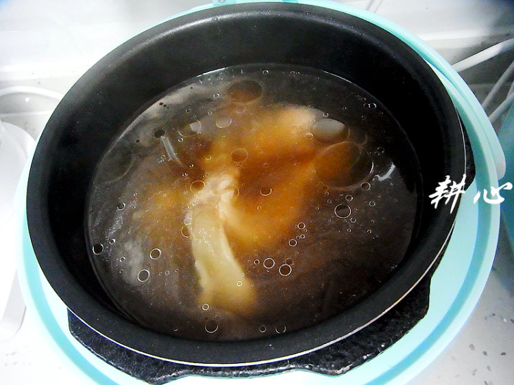 猪蹄筋栗子香菇汤步骤6