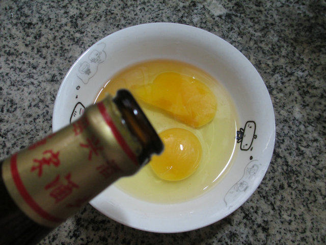 榨菜丝秀珍菇蛋花汤步骤2