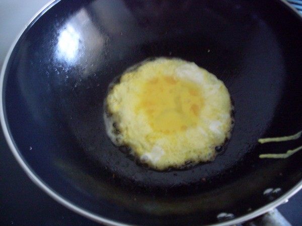 鸡蛋炒米饭步骤3
