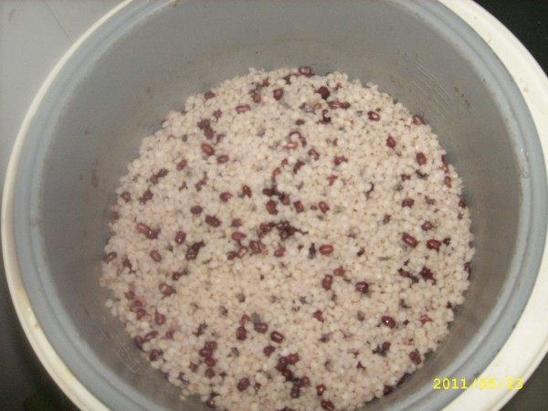 高粱米红豆饭步骤5
