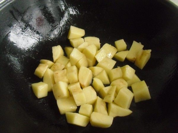 咖喱土豆饭步骤3