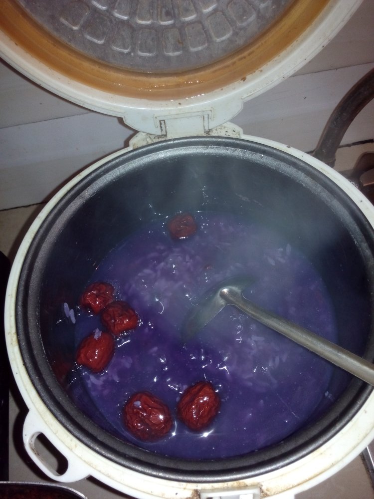 紫薯红枣糯米粥步骤6