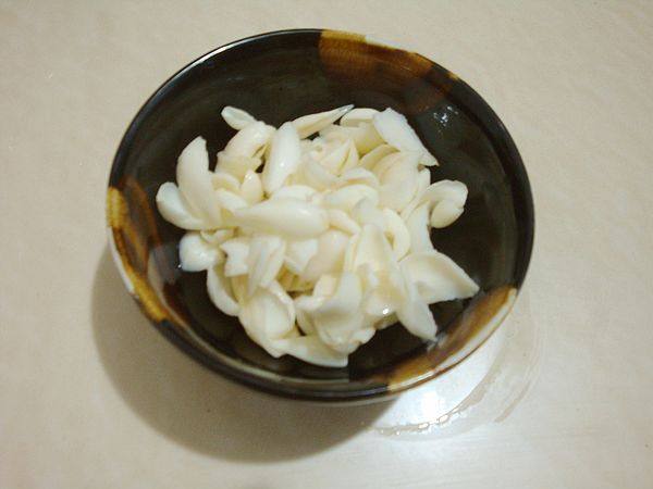 银耳百合粳米粥步骤3