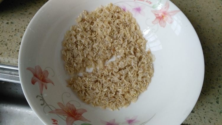 糙米小米粥步骤2