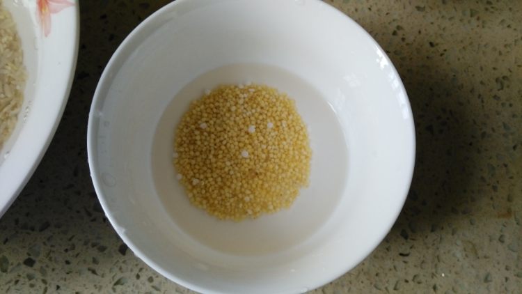 糙米小米粥步骤5