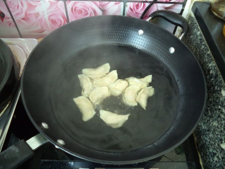 玉米胡萝卜猪肉饺子步骤13