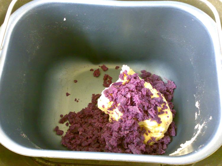 牛奶紫薯馒头步骤2