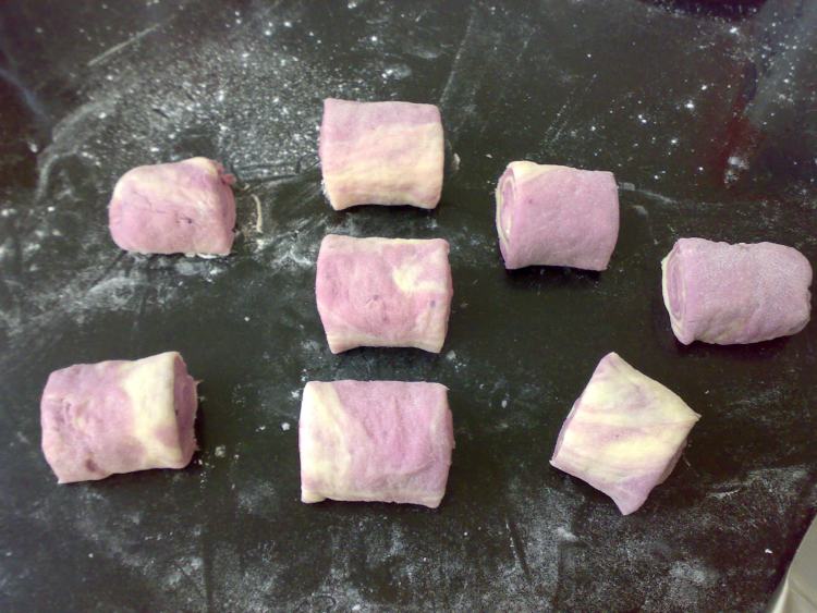 牛奶紫薯馒头步骤9