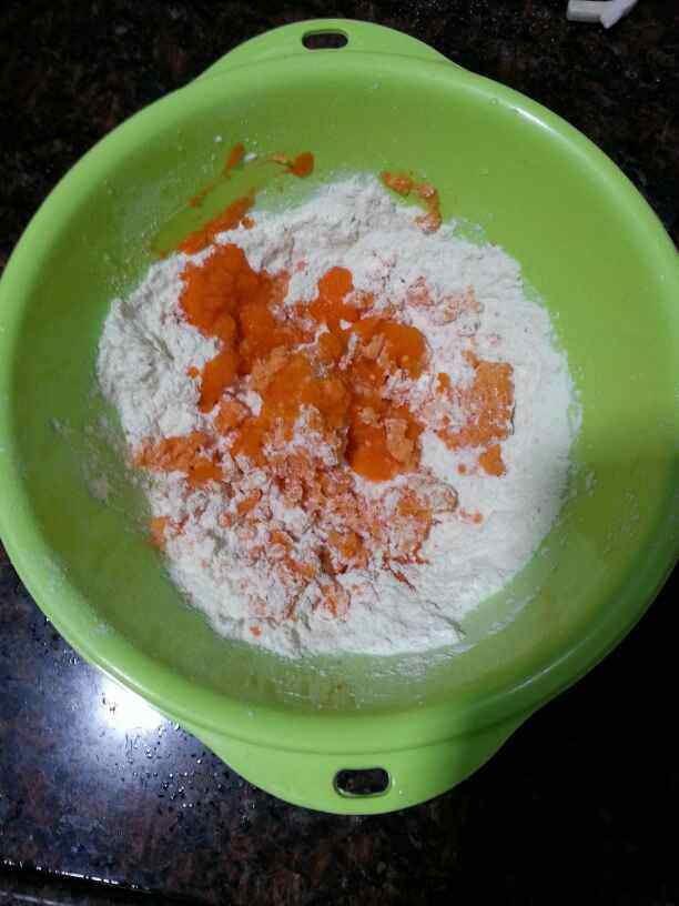 胡萝卜豆沙包步骤2