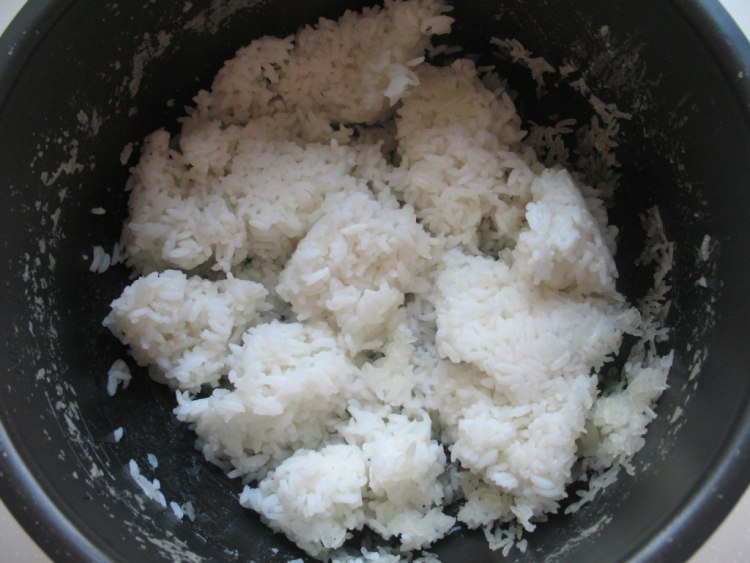 北极虾手卷寿司步骤1