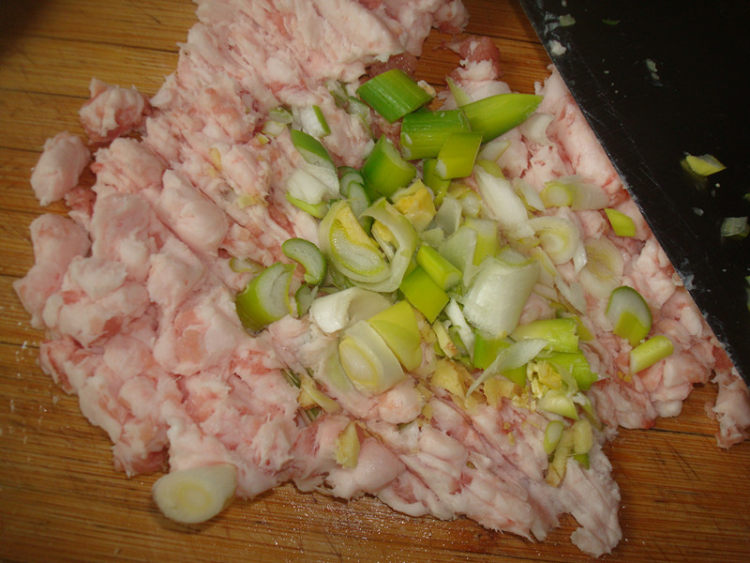 韭香猪肉鲅鱼水饺步骤5