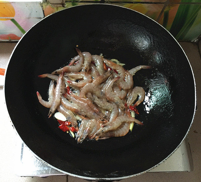 韭菜苔烧海虾步骤9
