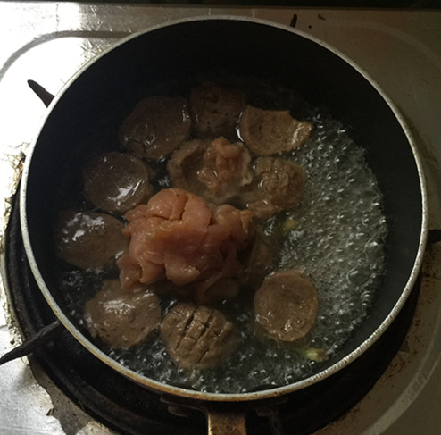 牛肉丸汤米粉步骤11