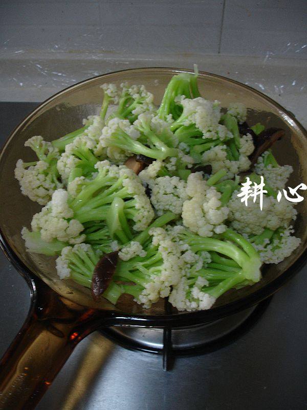 香菇炒松花菜步骤11