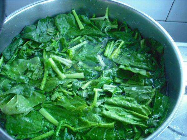 凉拌多味菠菜花生米步骤3