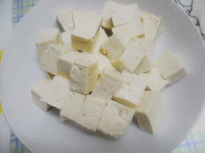 羊肉白菜炖豆腐步骤1