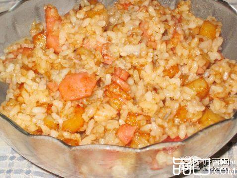 土豆香肠炒米饭