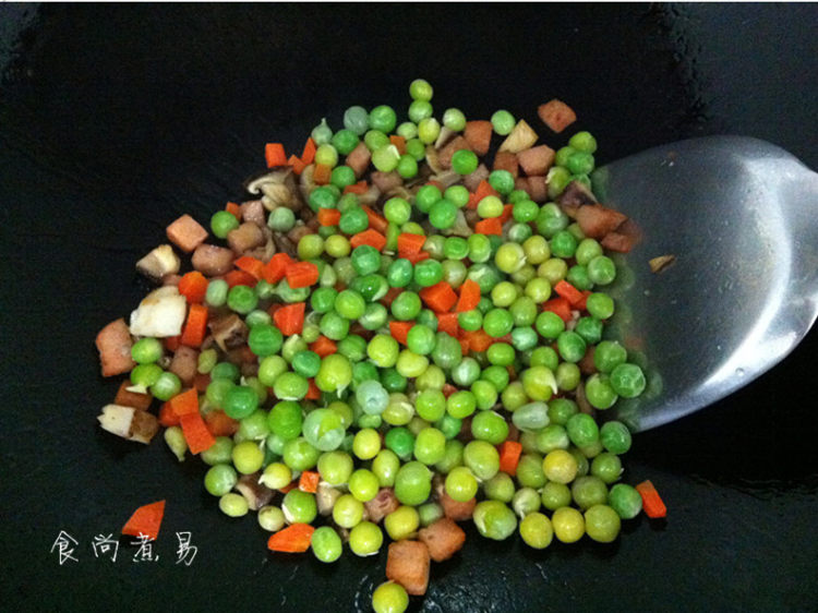火腿豌豆冬菇丁步骤7