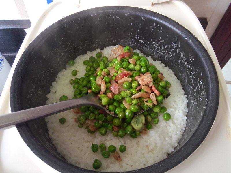 香肠豌豆焖饭步骤11
