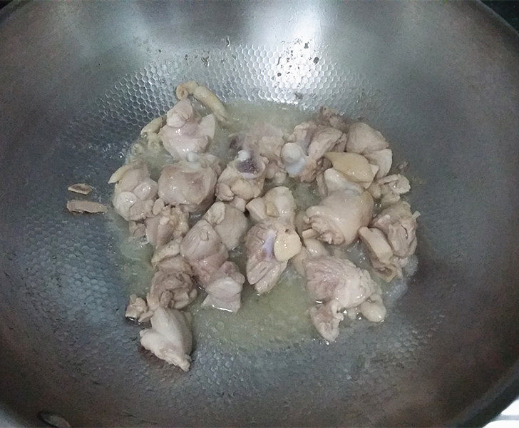 彩蔬奶炖鸡腿肉步骤8