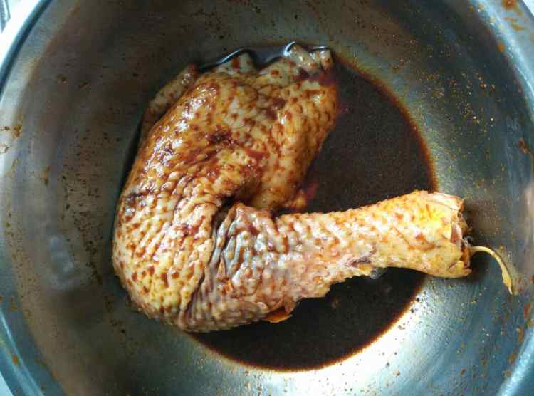 电饭锅版烤鸡腿步骤3