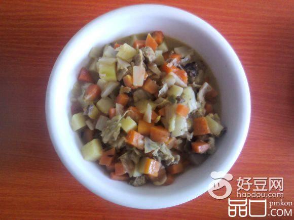 土豆胡萝卜炖冻豆腐