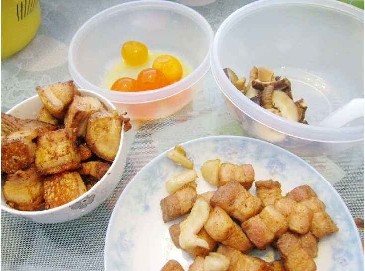 香芋咸蛋烧肉粽步骤7