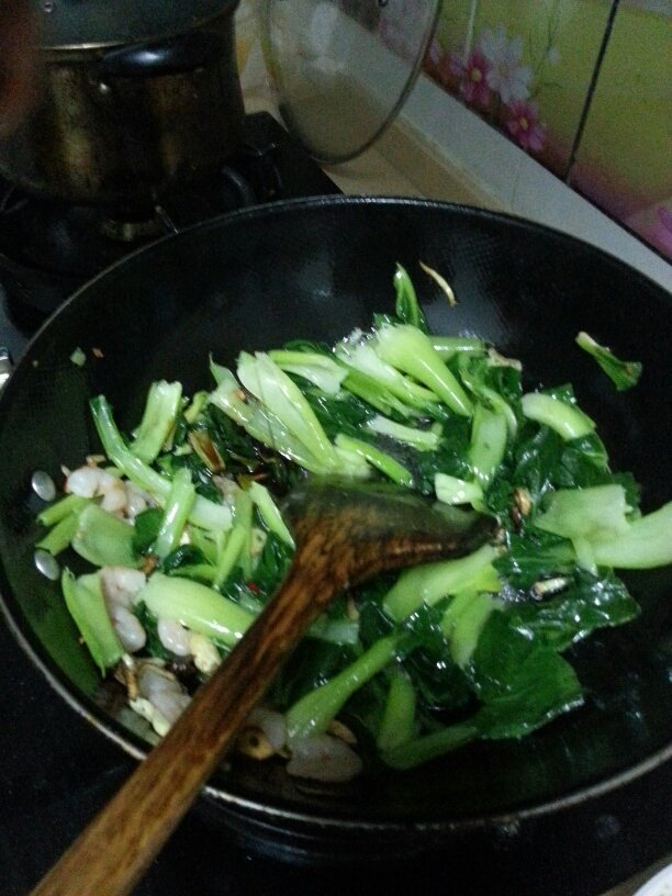 虾仁油菜步骤7
