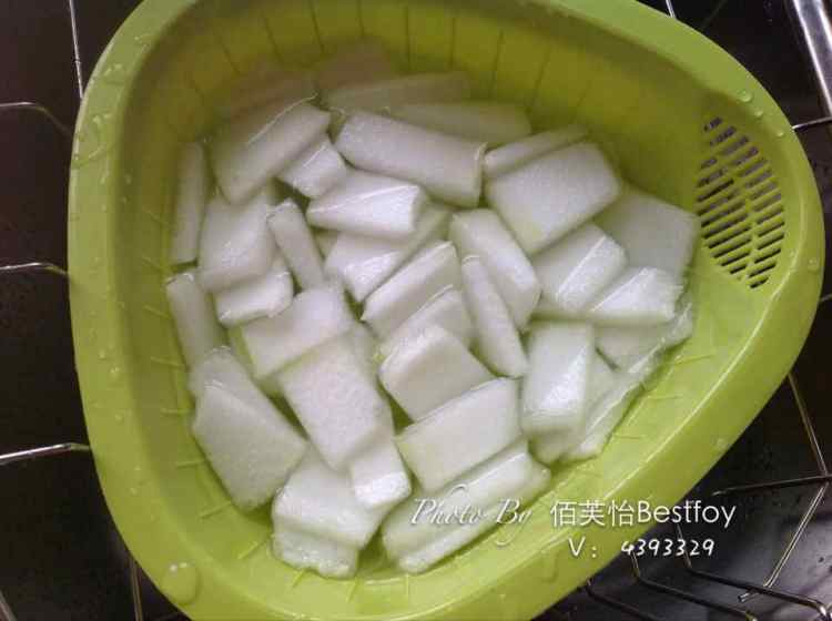 冬瓜海带玉米子排汤步骤1