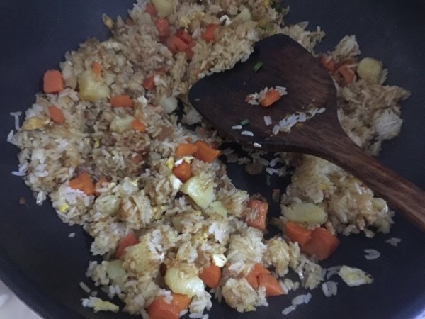 香焖土豆炒饭步骤7