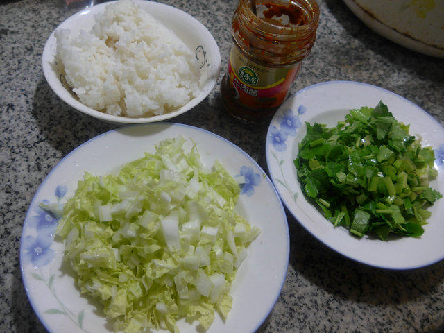 芹菜白菜炒饭步骤1