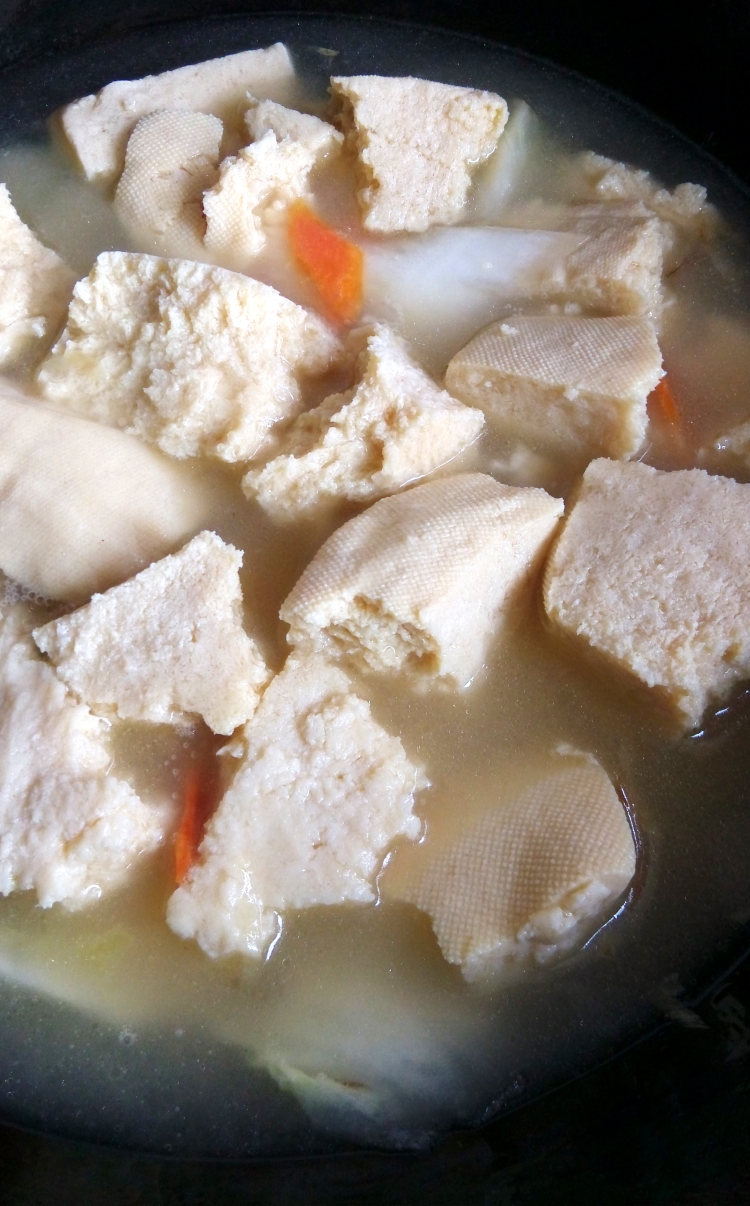 白菜牡蛎炖冻豆腐步骤4