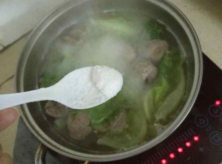 牛肉丸生菜汤步骤8