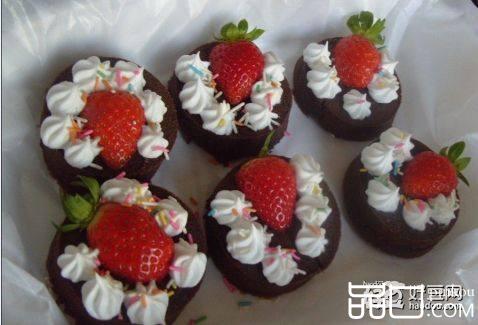 蔓越莓巧克力草莓蛋糕
