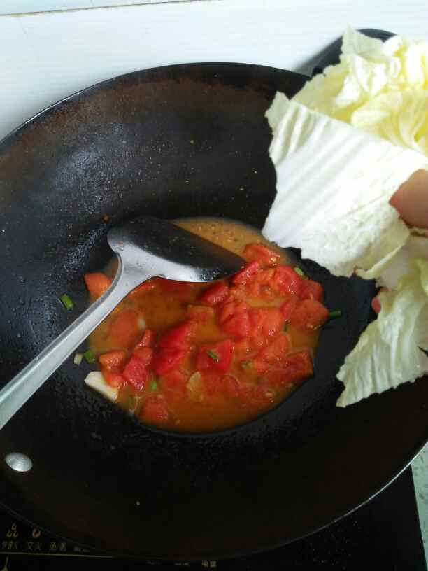 西红柿炒小白菜步骤4