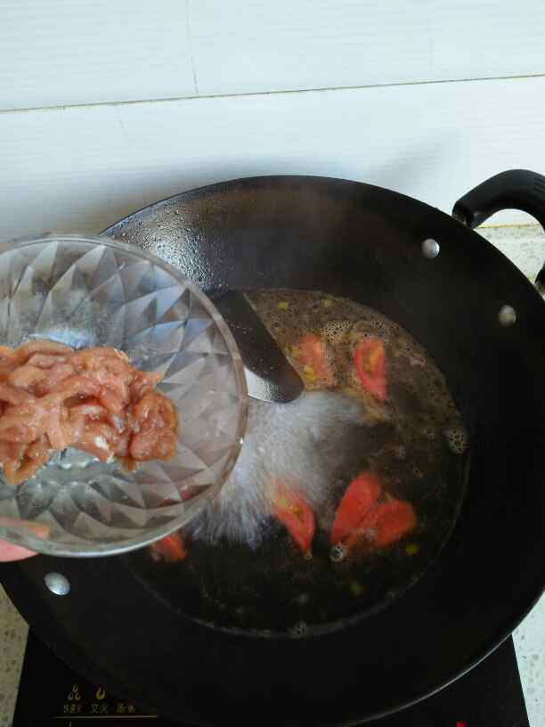 平菇西红柿肉丝汤步骤7