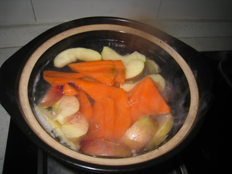 苹果胡萝卜瘦肉汤步骤6