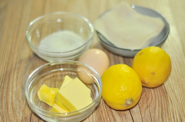 简易柠檬凝乳脆皮杯步骤1