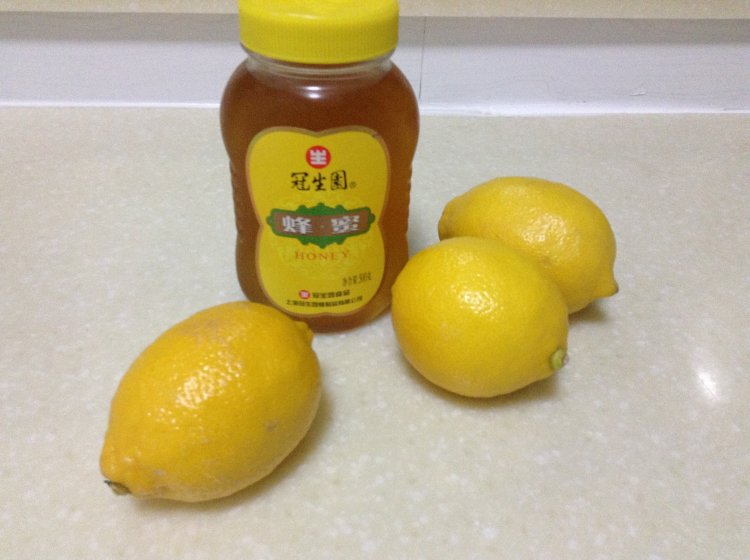 蜂蜜酿柠檬步骤1
